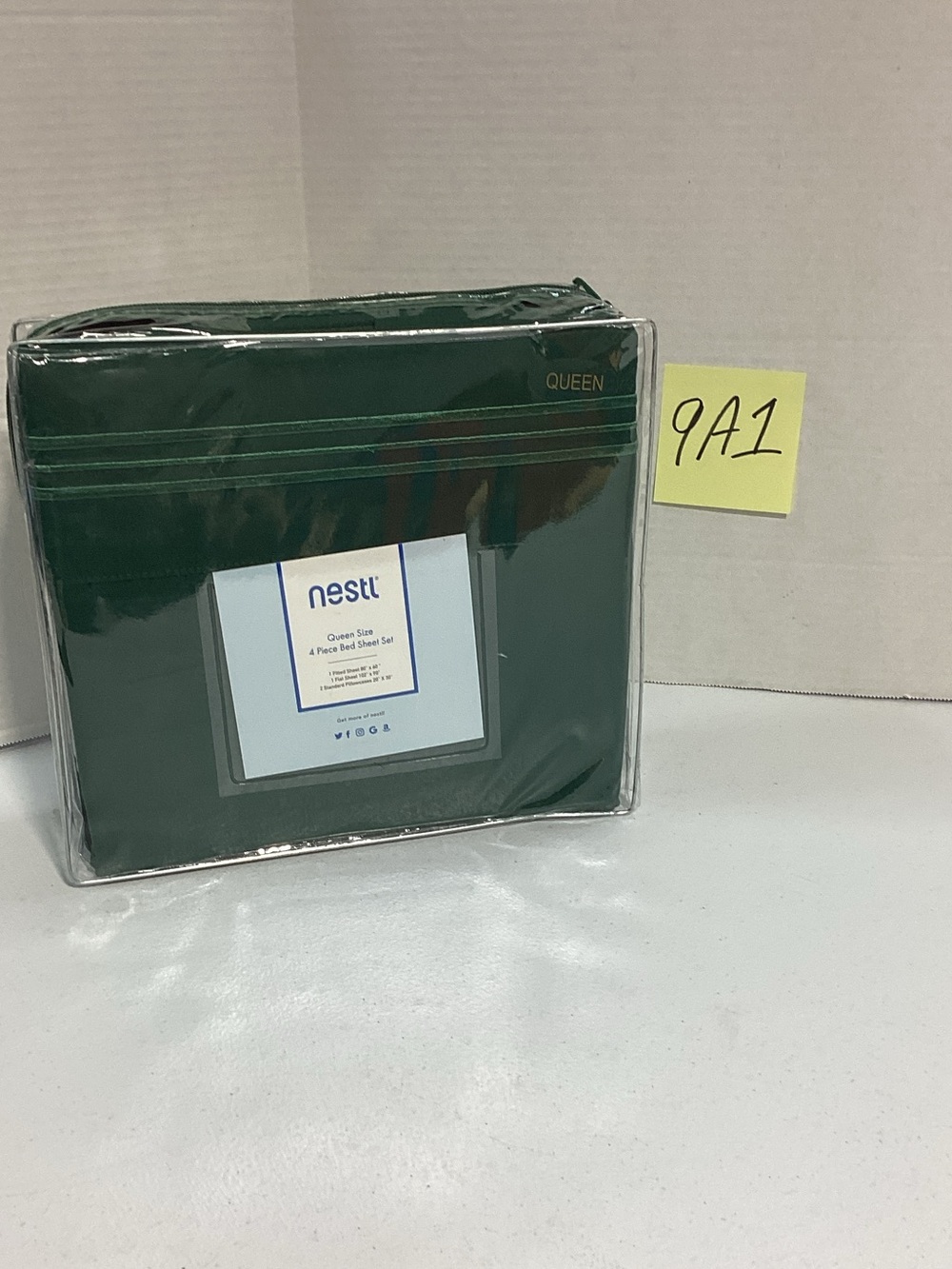 NEST Fragrances Queen Sheet Set in Deep Green